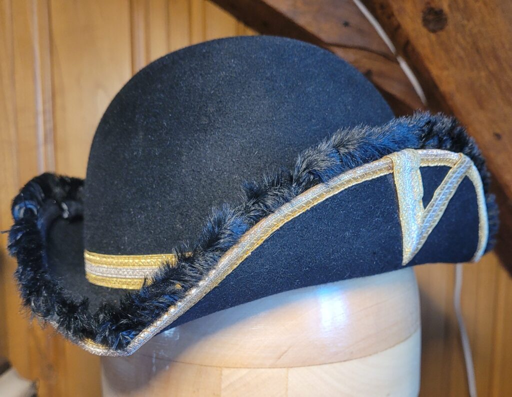 Tricorne de chasse sur mesure - Modele 1
