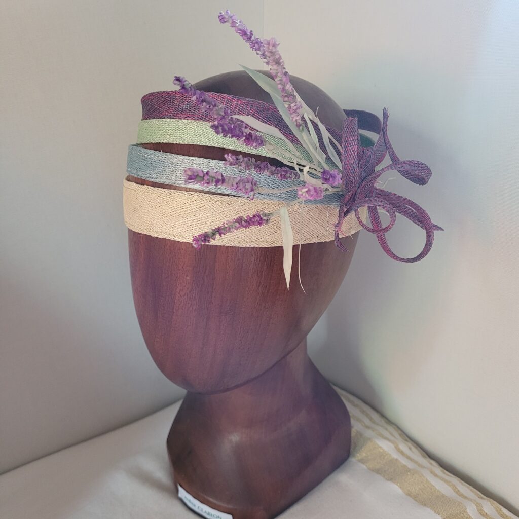 Bibi en sisal et bouquet de lavande en soie